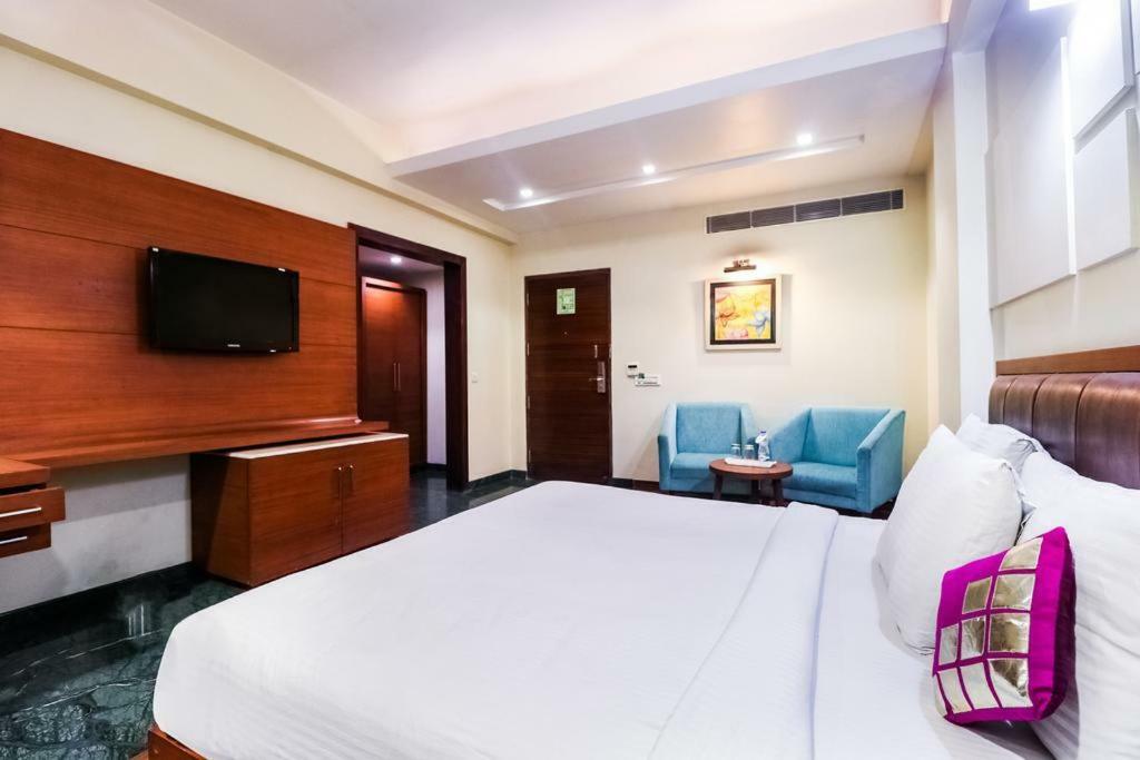 La Silver Leaf Hotel Nawashahr Bagian luar foto