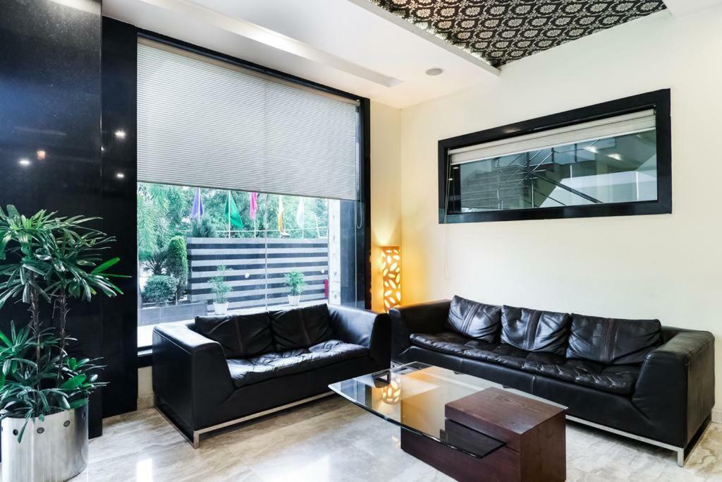 La Silver Leaf Hotel Nawashahr Bagian luar foto